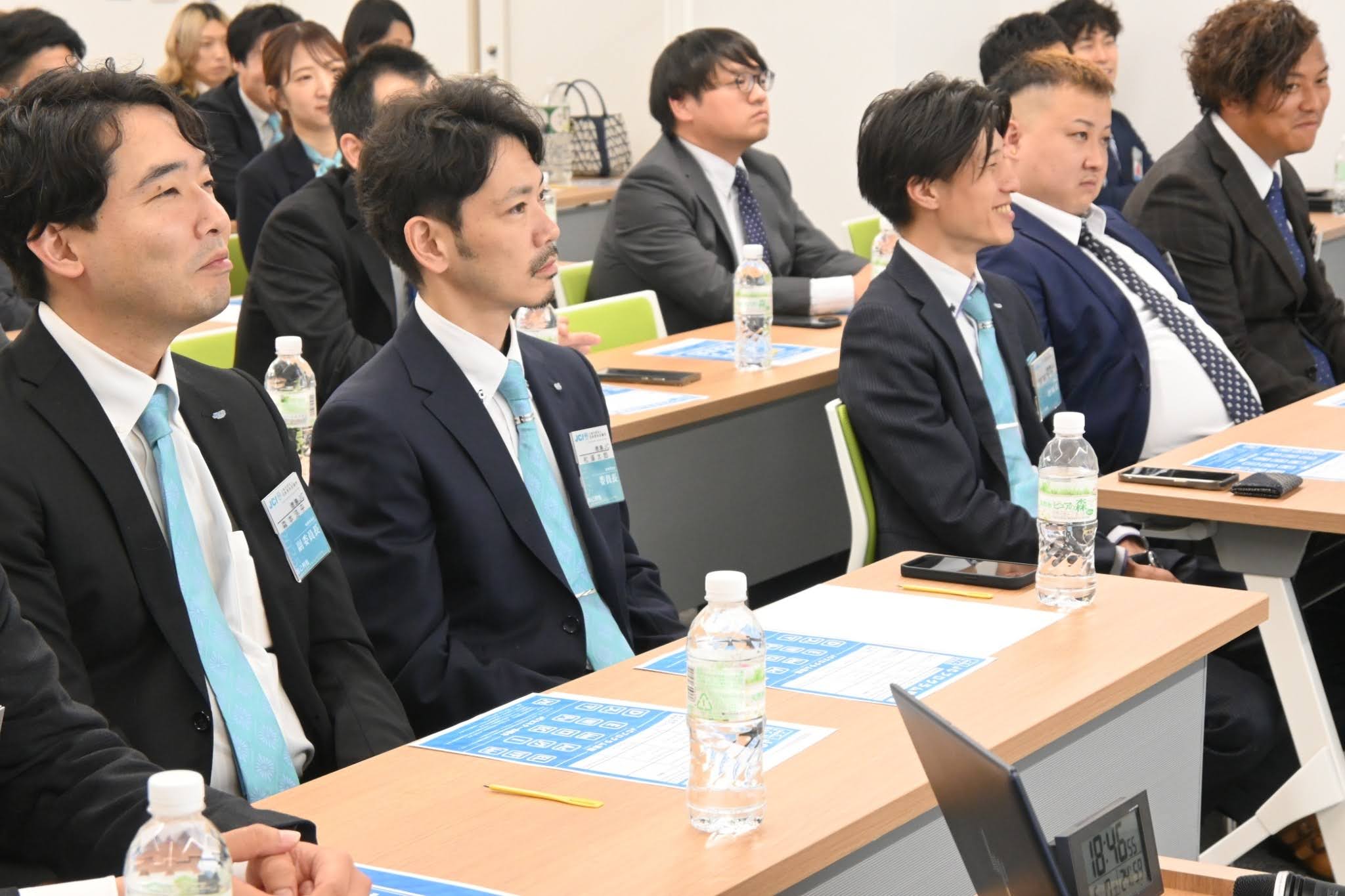 多くの研修や事業を経験し、<br />
自己研鑽に努めることができる